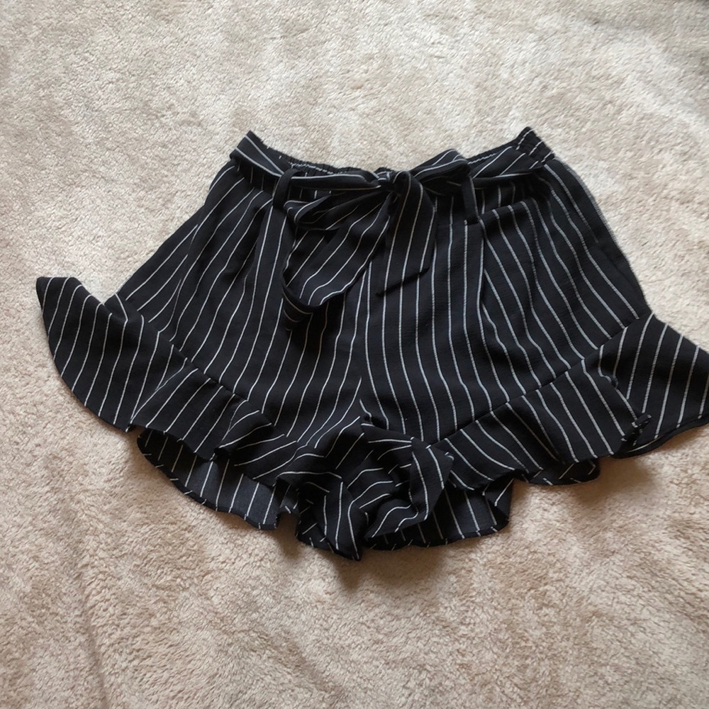 Flouncy belted shorts brandy Melville style